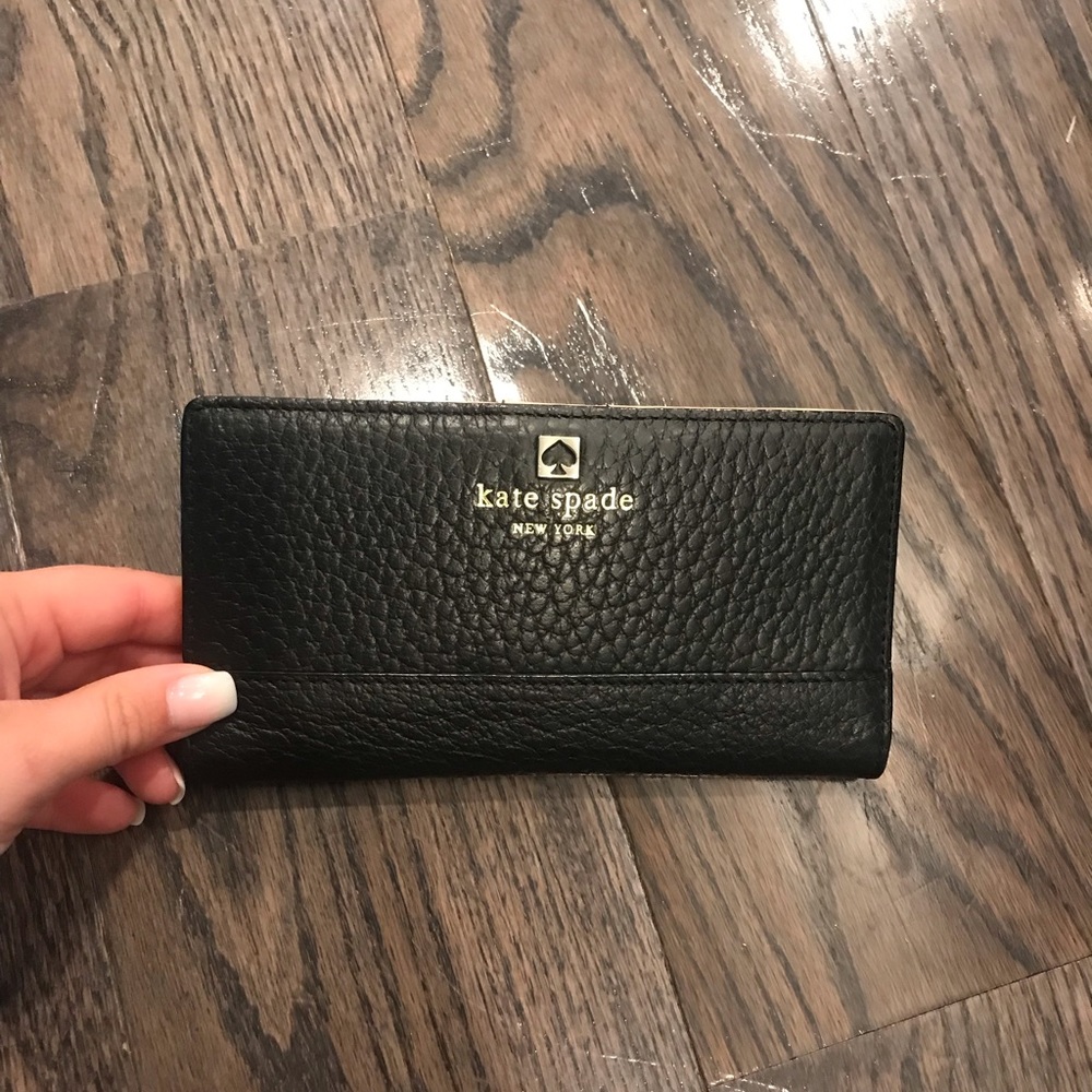 Kate Spade Wallet - Picture 6 of 6